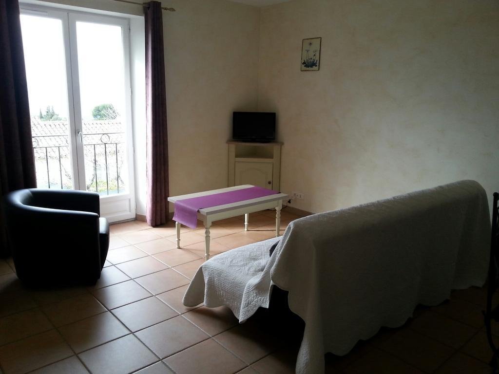 Gordes Le Bastidon Apartment Room photo